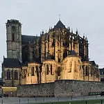 Centre Cathedrale Ξενοδοχείο