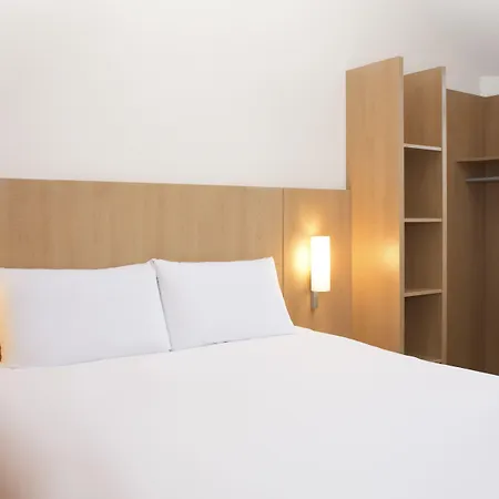 Centre Cathedrale Hotel 3*