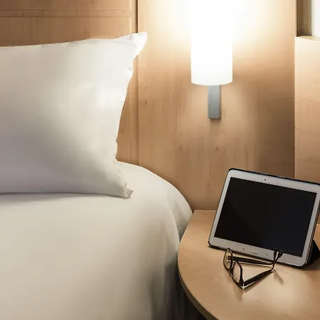 Centre Cathedrale Hotell Le Mans