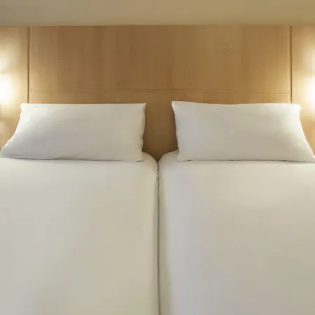 Centre Cathedrale Hotell 3*