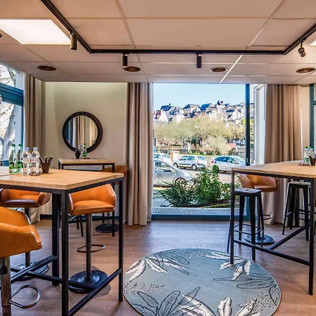 Centre Cathedrale Hotell 3*