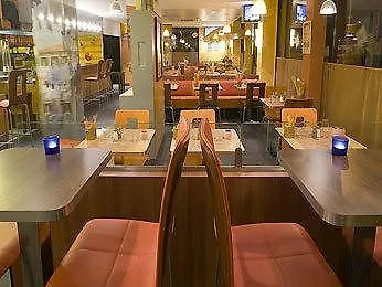 Ibis Centre Hotel 3*