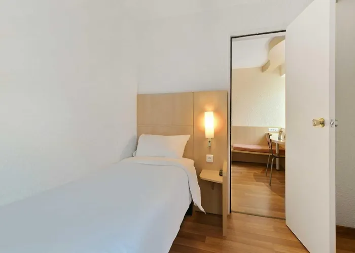 Centre Cathedrale Hotel 3*