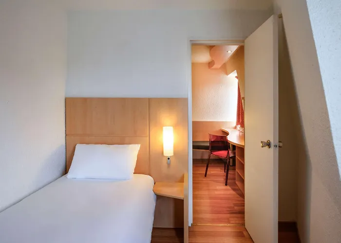 Centre Cathedrale Hotel 3*